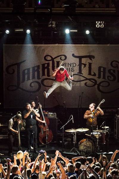 Larry And His Flask: August tourdates including Lowlands ánd new album